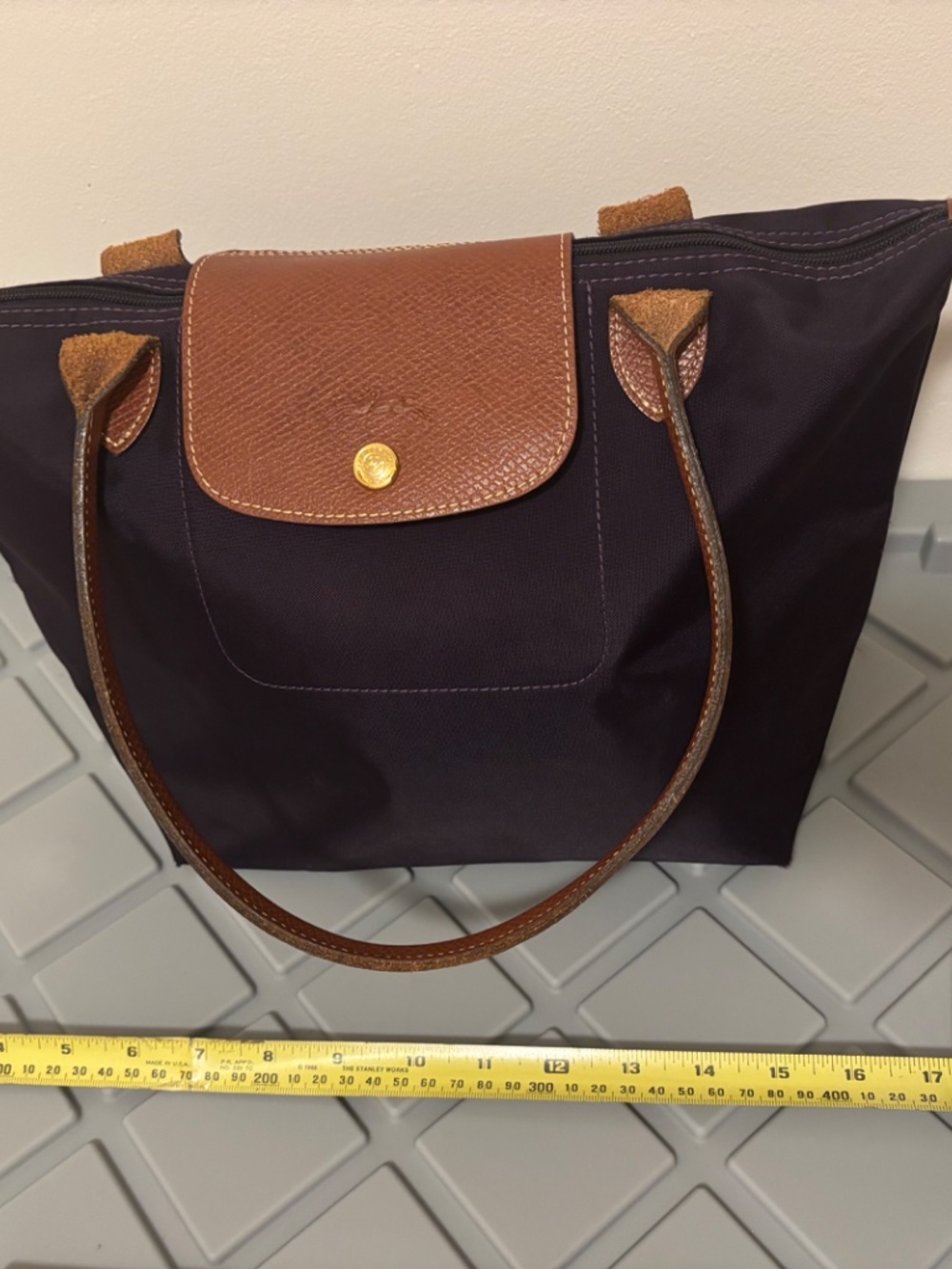 Plum Longchamp Le Pliage Nylon Tote – Medium - Picture 13 of 15